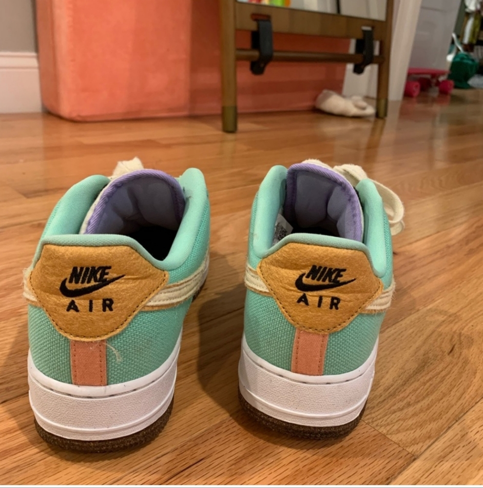 Nike Women's Sneakers Mint Green and Cream